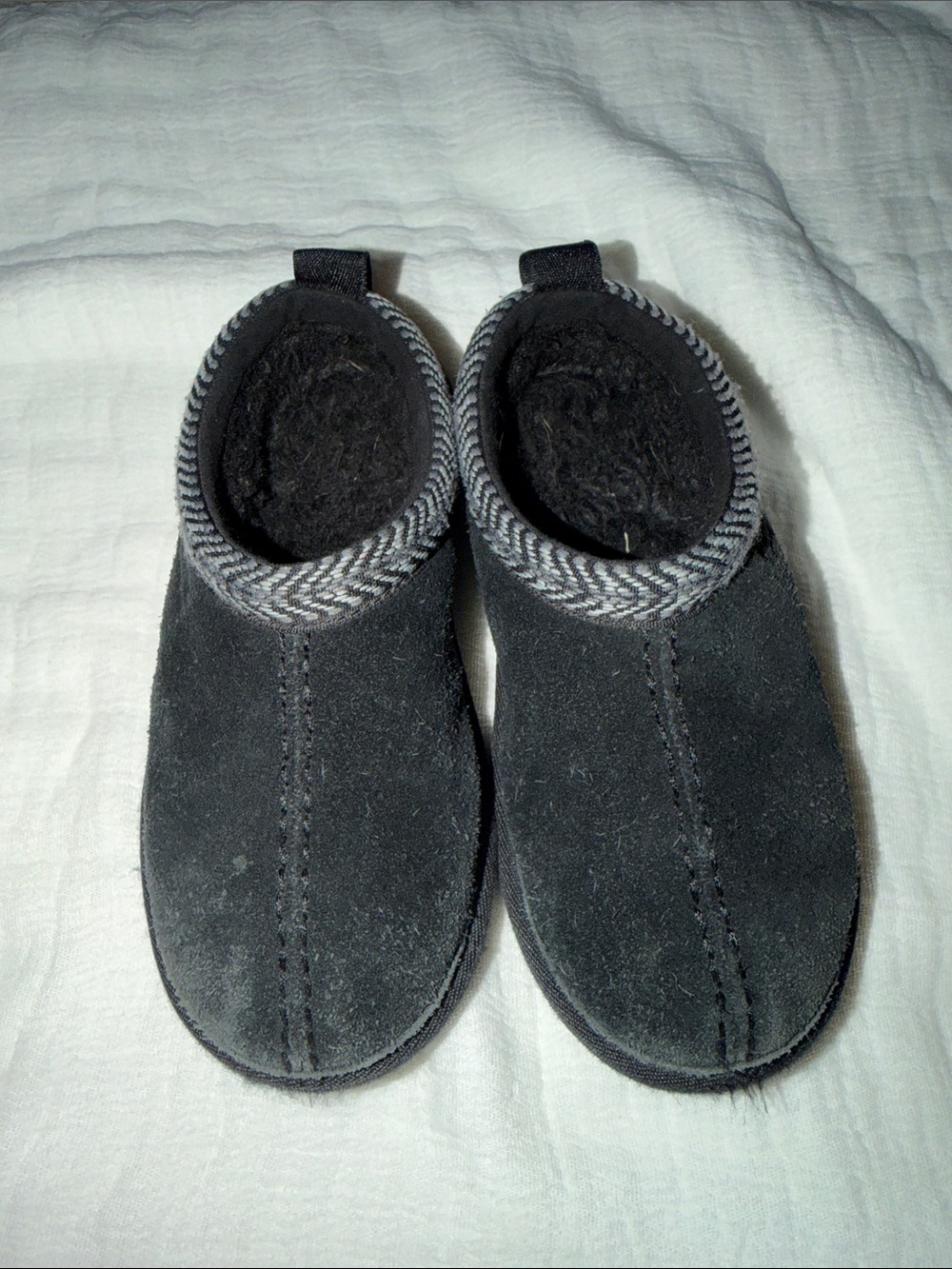 Koolaburra by UGG Black Kids Burree Slippers Size 13